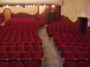 Schouwburg Kunstmin, vloerroosters grote zaal